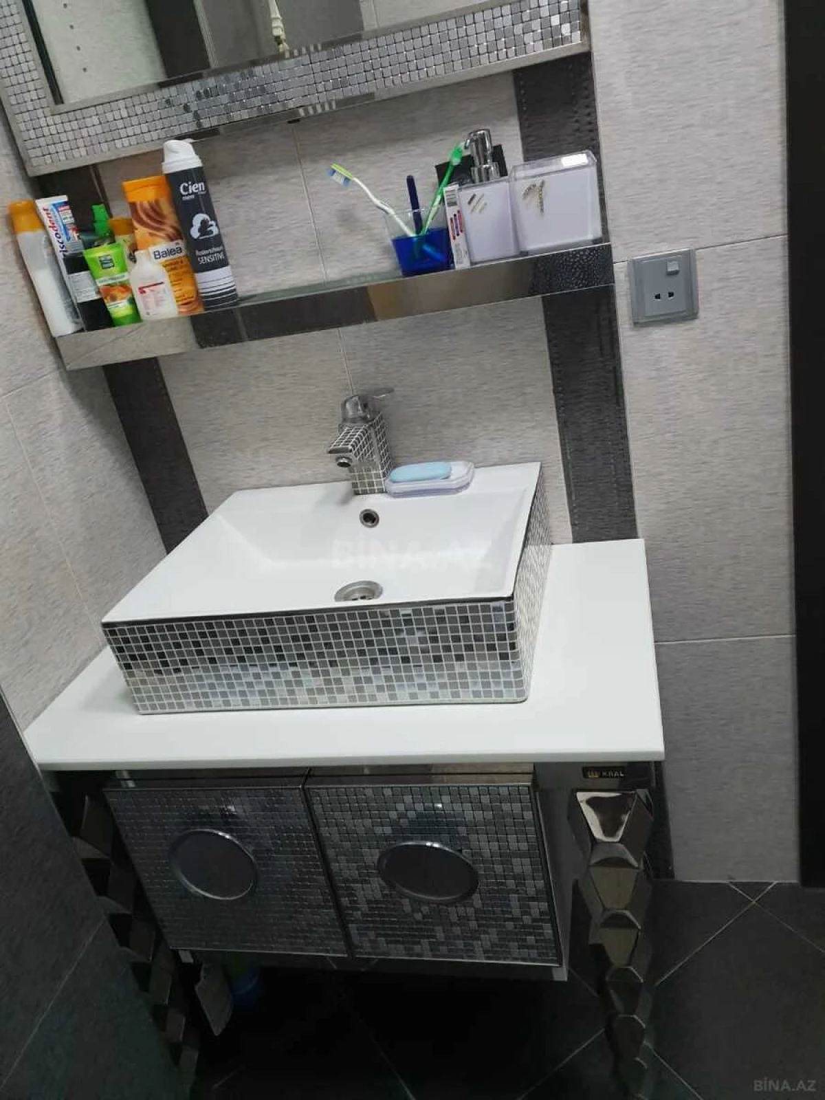 Satılır 2 otaqlı mənzil 70 m²