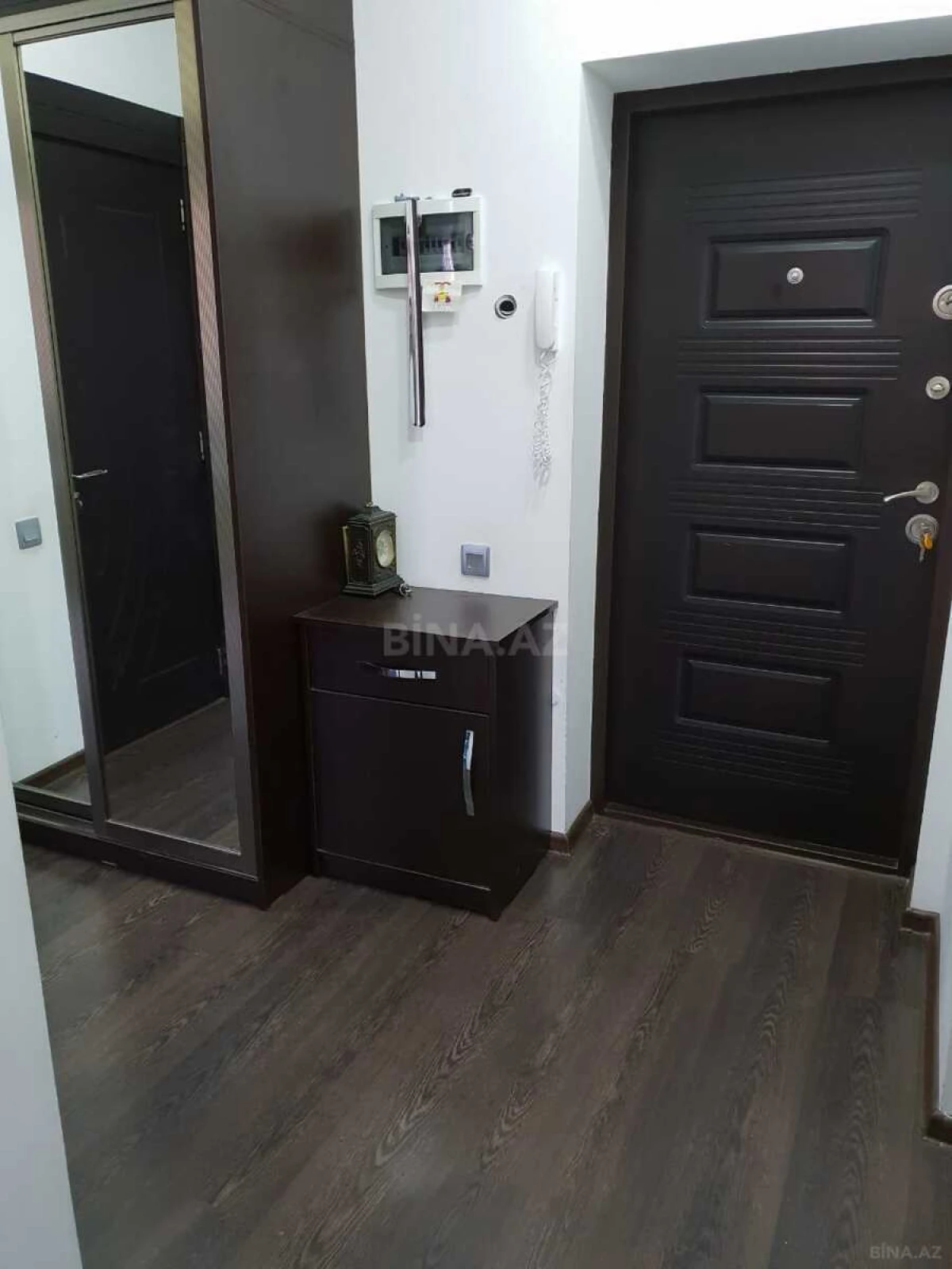 Satılır 2 otaqlı mənzil 70 m²