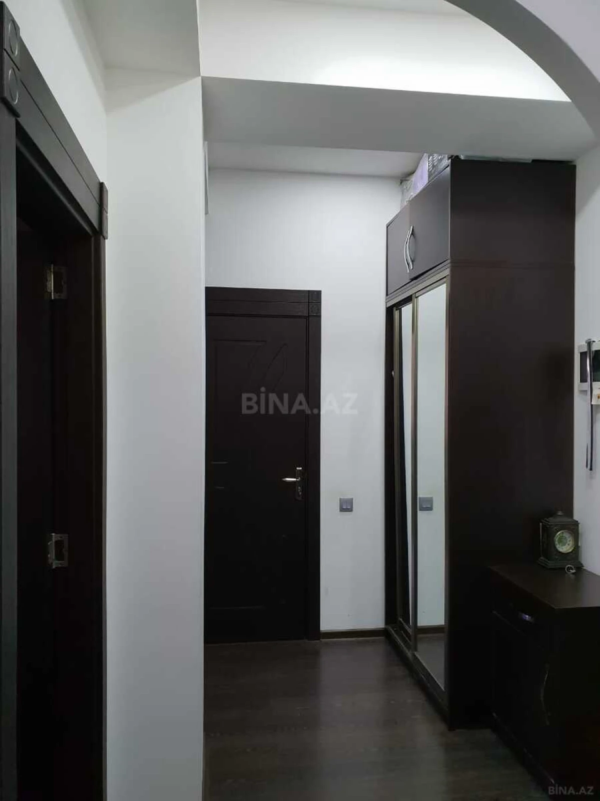 Satılır 2 otaqlı mənzil 70 m²