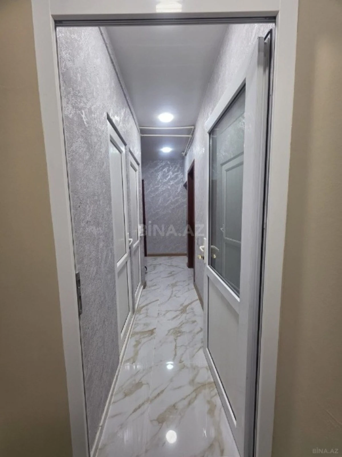 Satılır 2 otaqlı mənzil 60 m²
