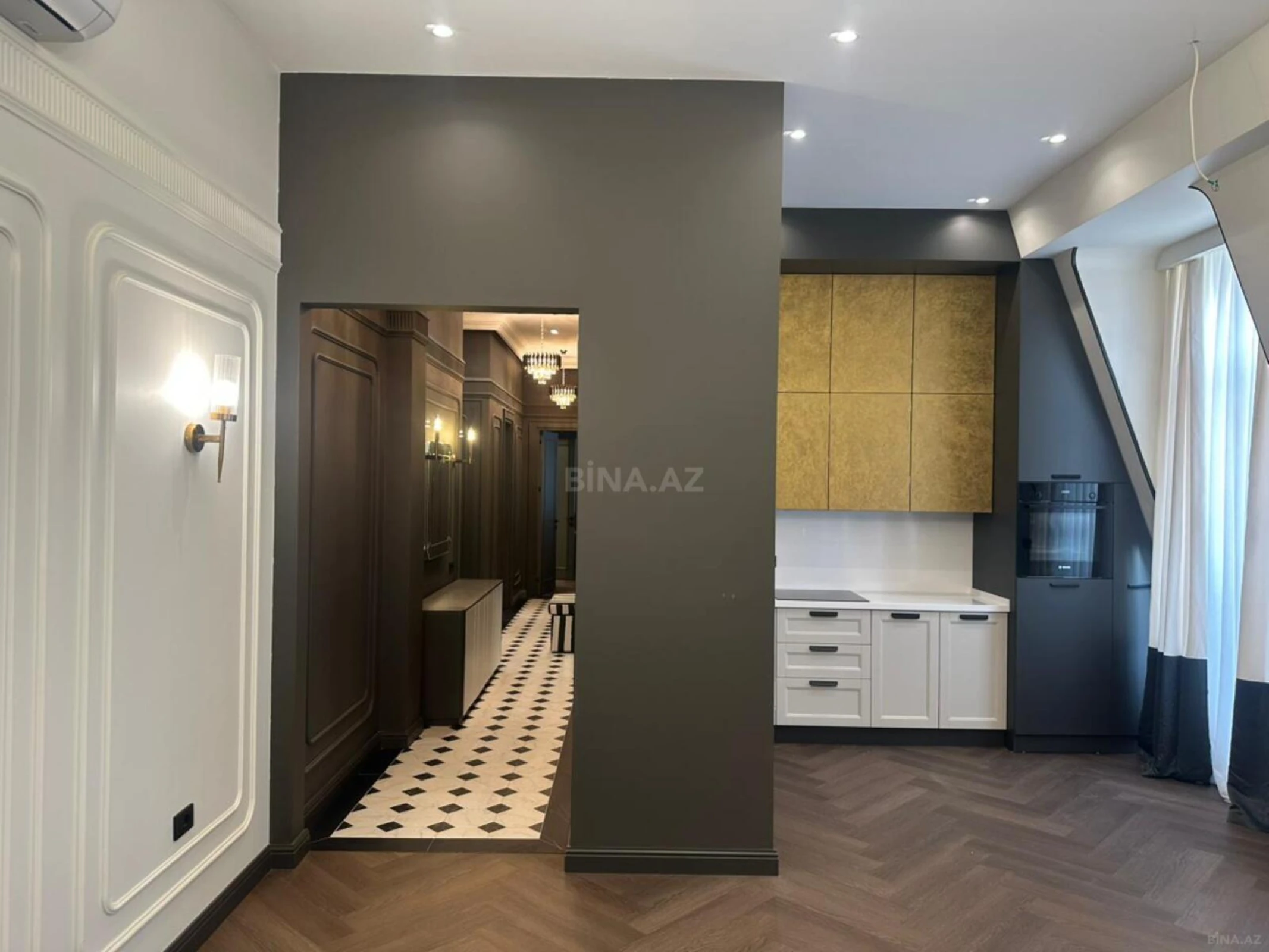 Kirayə verilir 4 otaqlı mənzil 130 m²