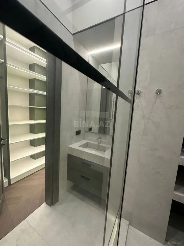 Kirayə verilir 4 otaqlı mənzil 130 m²