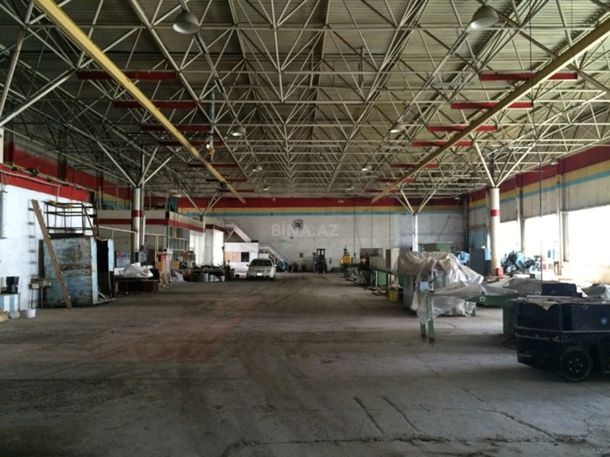 Kirayə verilir obyekt 2800 m²