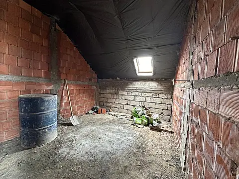 Satılır 6 otaqlı həyət evi 320 m²