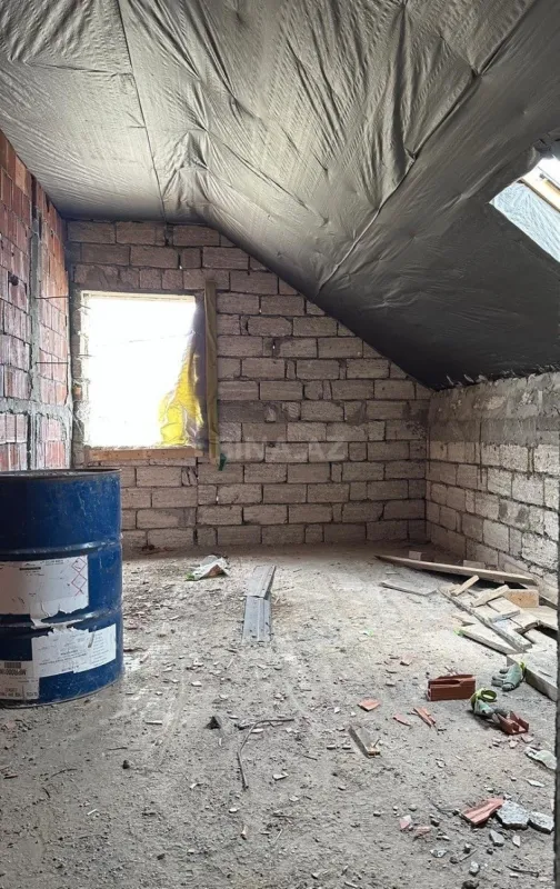 Satılır 6 otaqlı həyət evi 320 m²