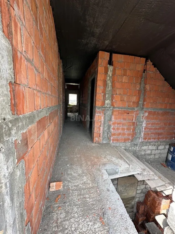 Satılır 6 otaqlı həyət evi 320 m²