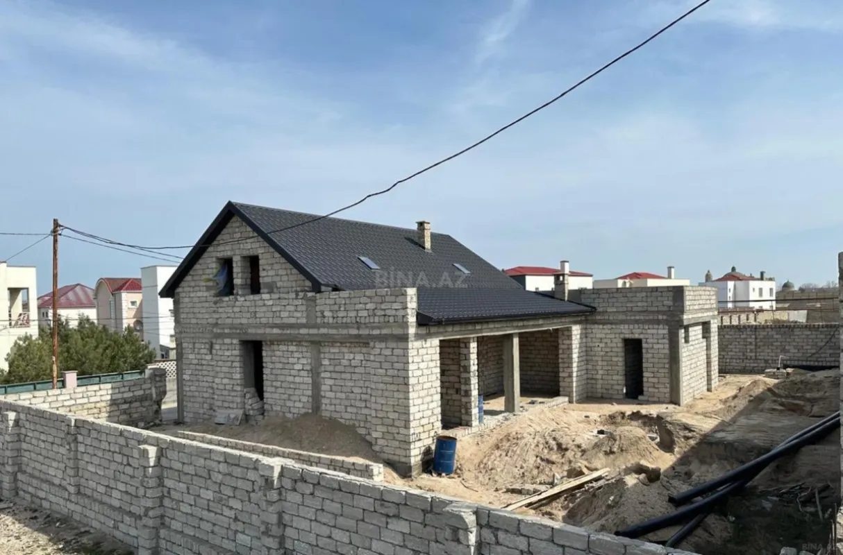 Satılır 6 otaqlı həyət evi 320 m²