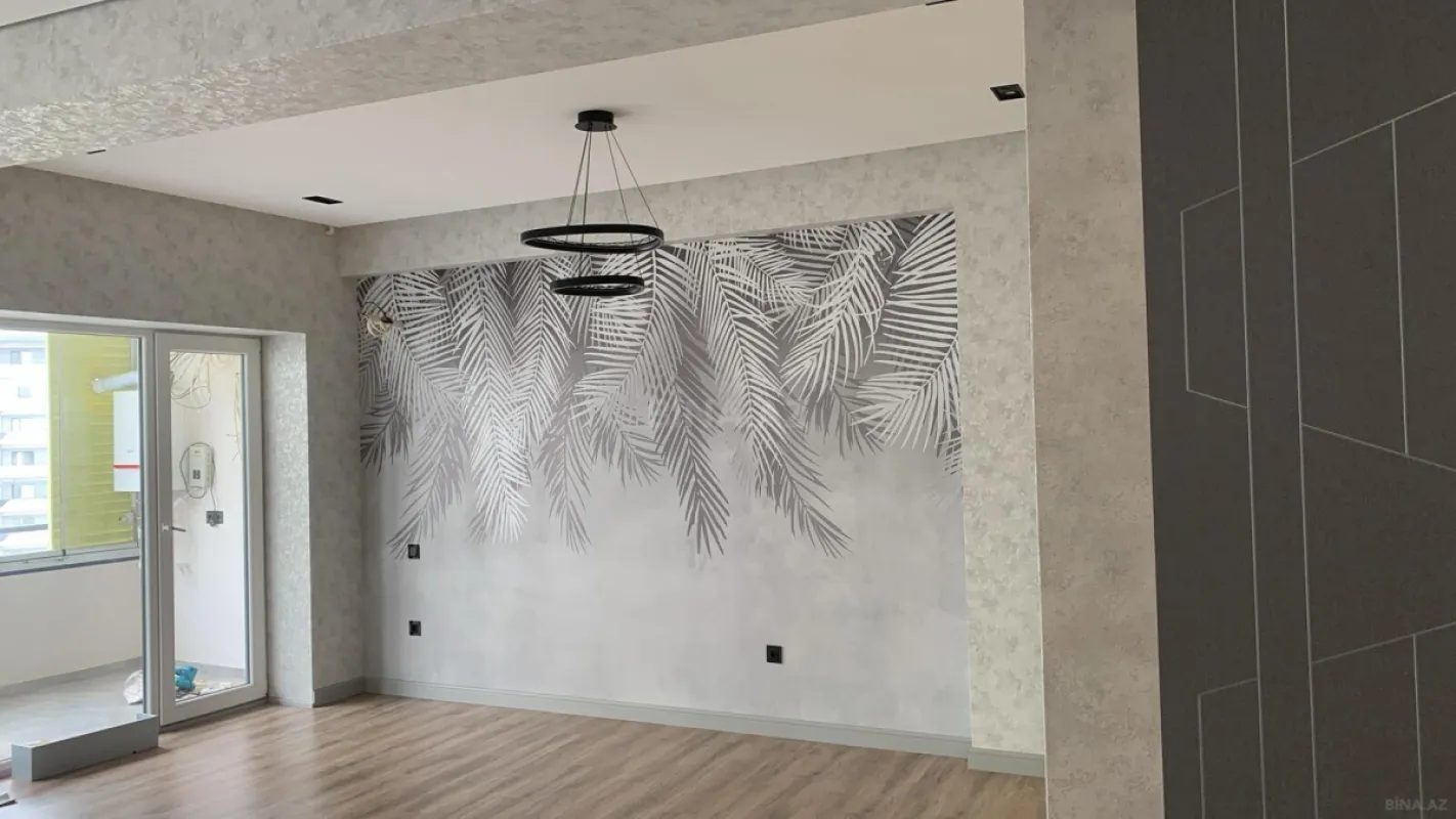 Satılır 4 otaqlı mənzil 183 m²
