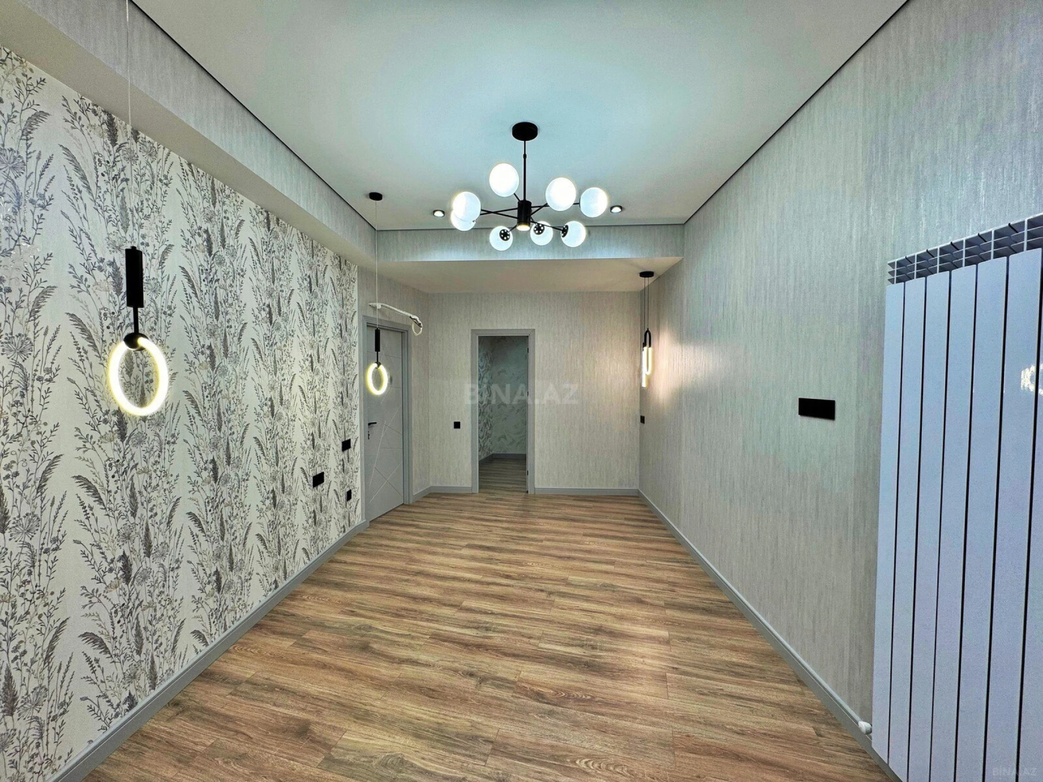 Satılır 4 otaqlı mənzil 183 m²