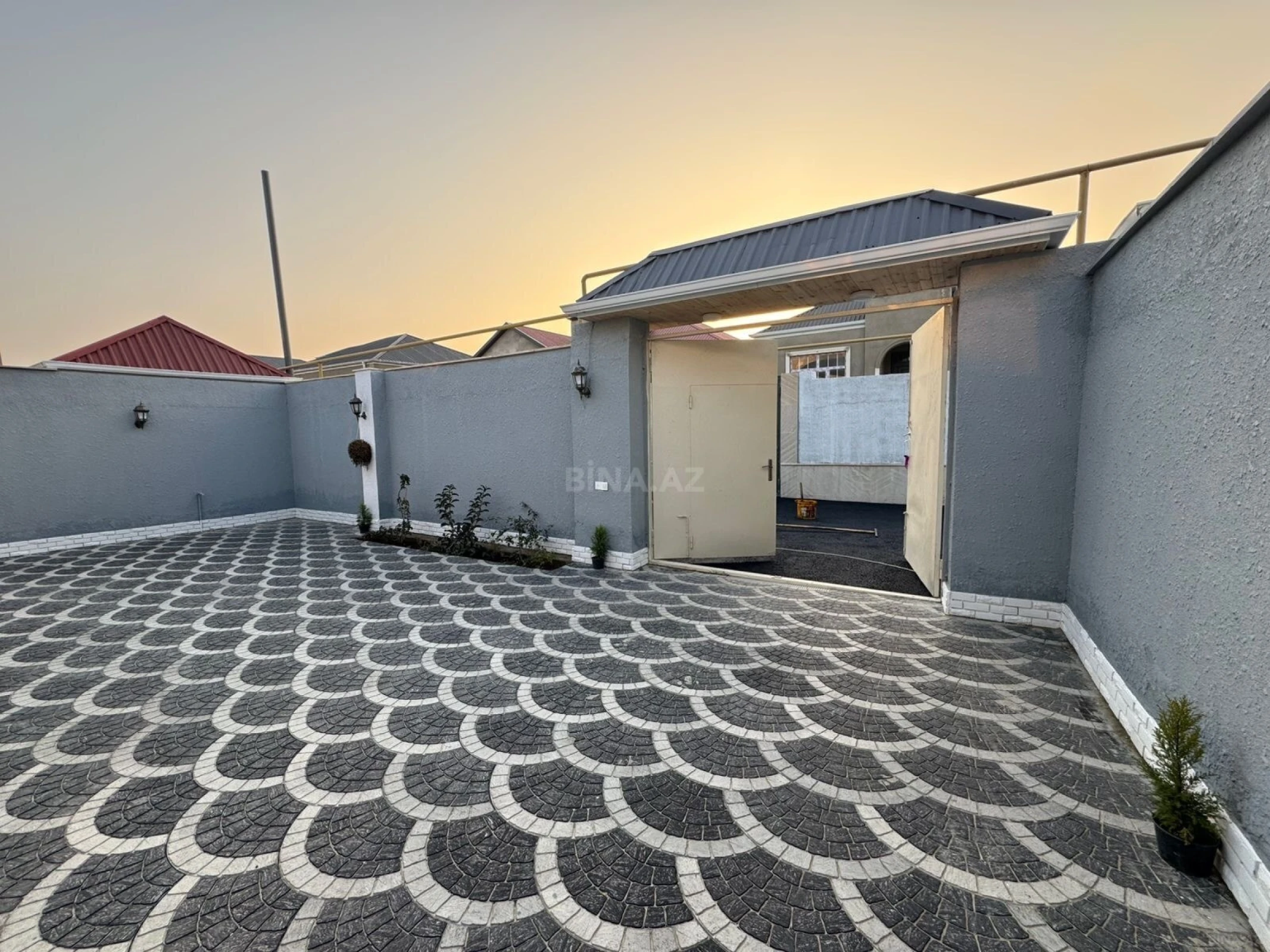 Satılır 4 otaqlı həyət evi 120 m²