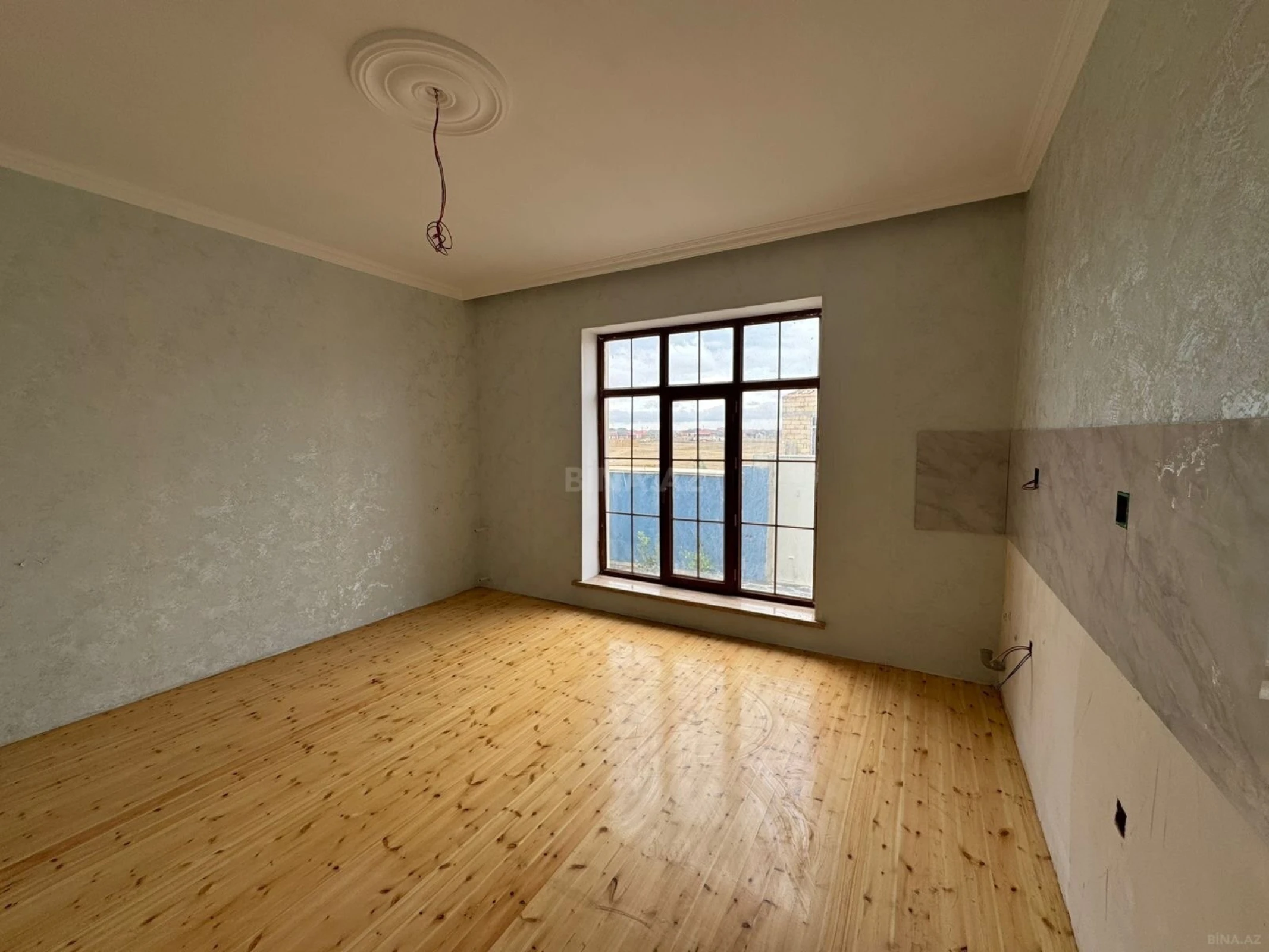 Satılır 4 otaqlı həyət evi 120 m²
