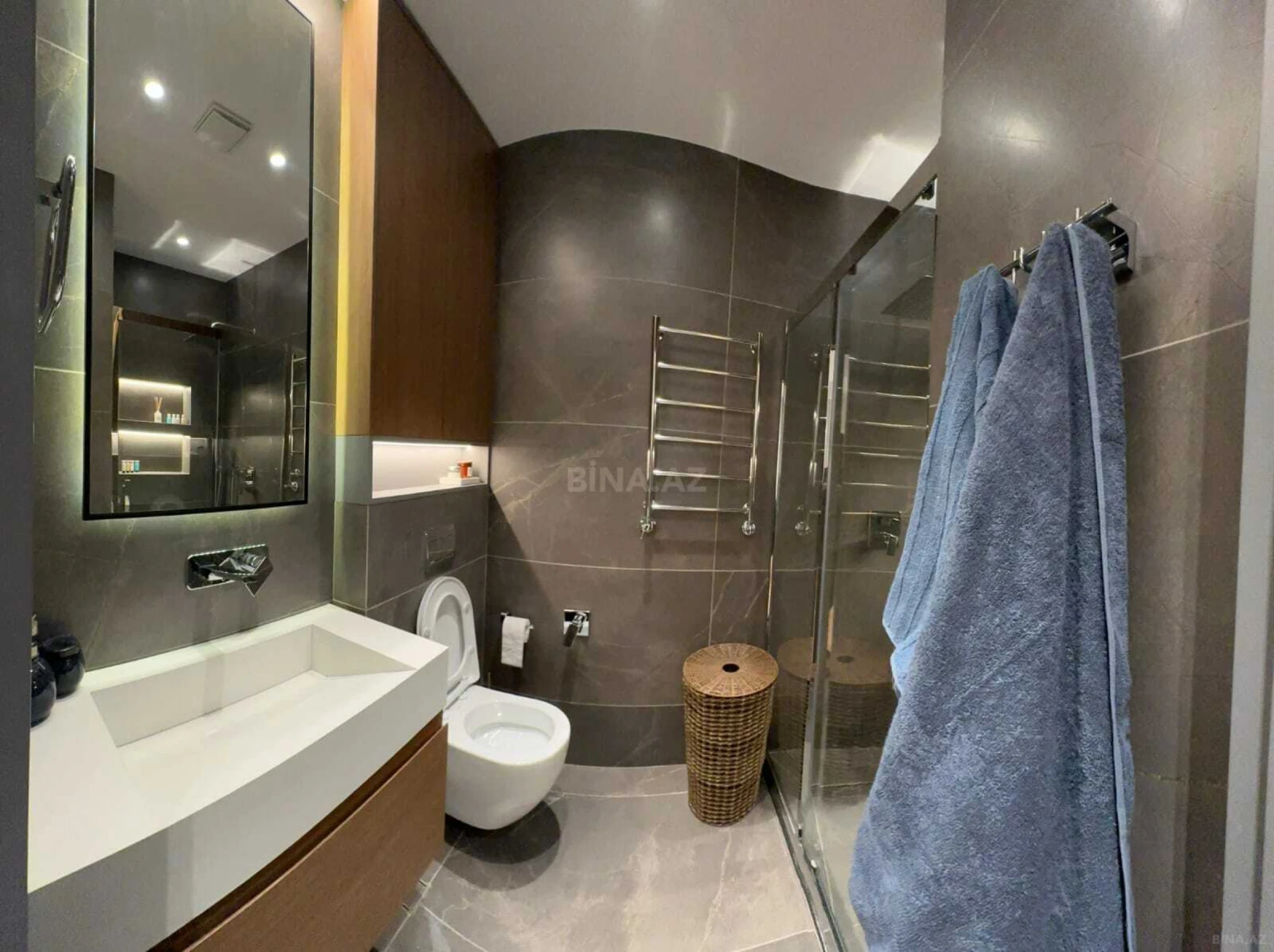 Kirayə verilir 2 otaqlı mənzil 65 m²