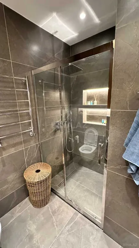 Kirayə verilir 2 otaqlı mənzil 65 m²