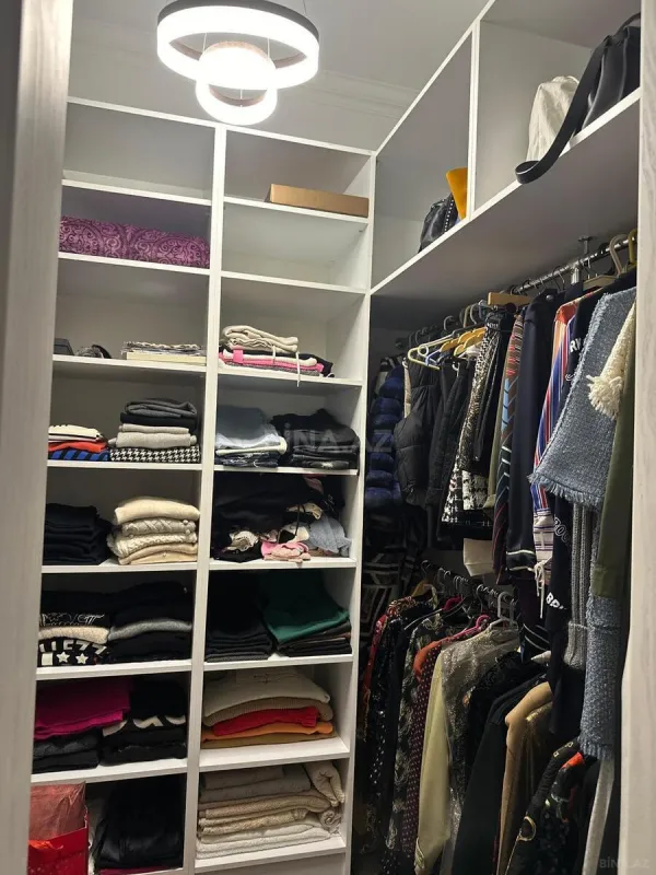 Kirayə verilir 3 otaqlı mənzil 160 m²