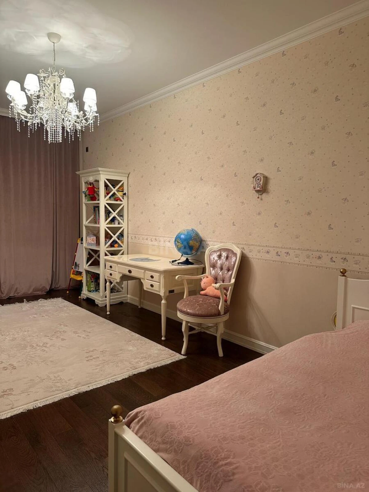 Kirayə verilir 3 otaqlı mənzil 160 m²