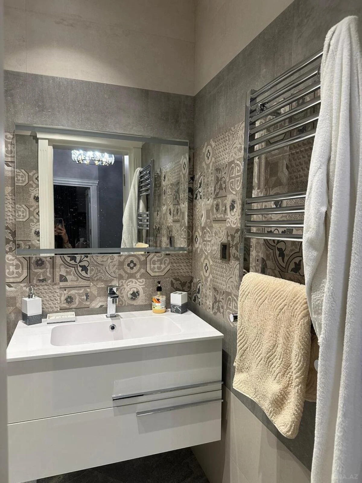 Kirayə verilir 3 otaqlı mənzil 160 m²