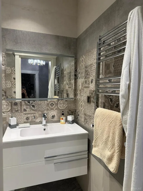 Kirayə verilir 3 otaqlı mənzil 160 m²