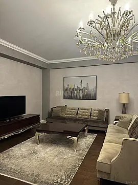 Kirayə verilir 3 otaqlı mənzil 160 m²