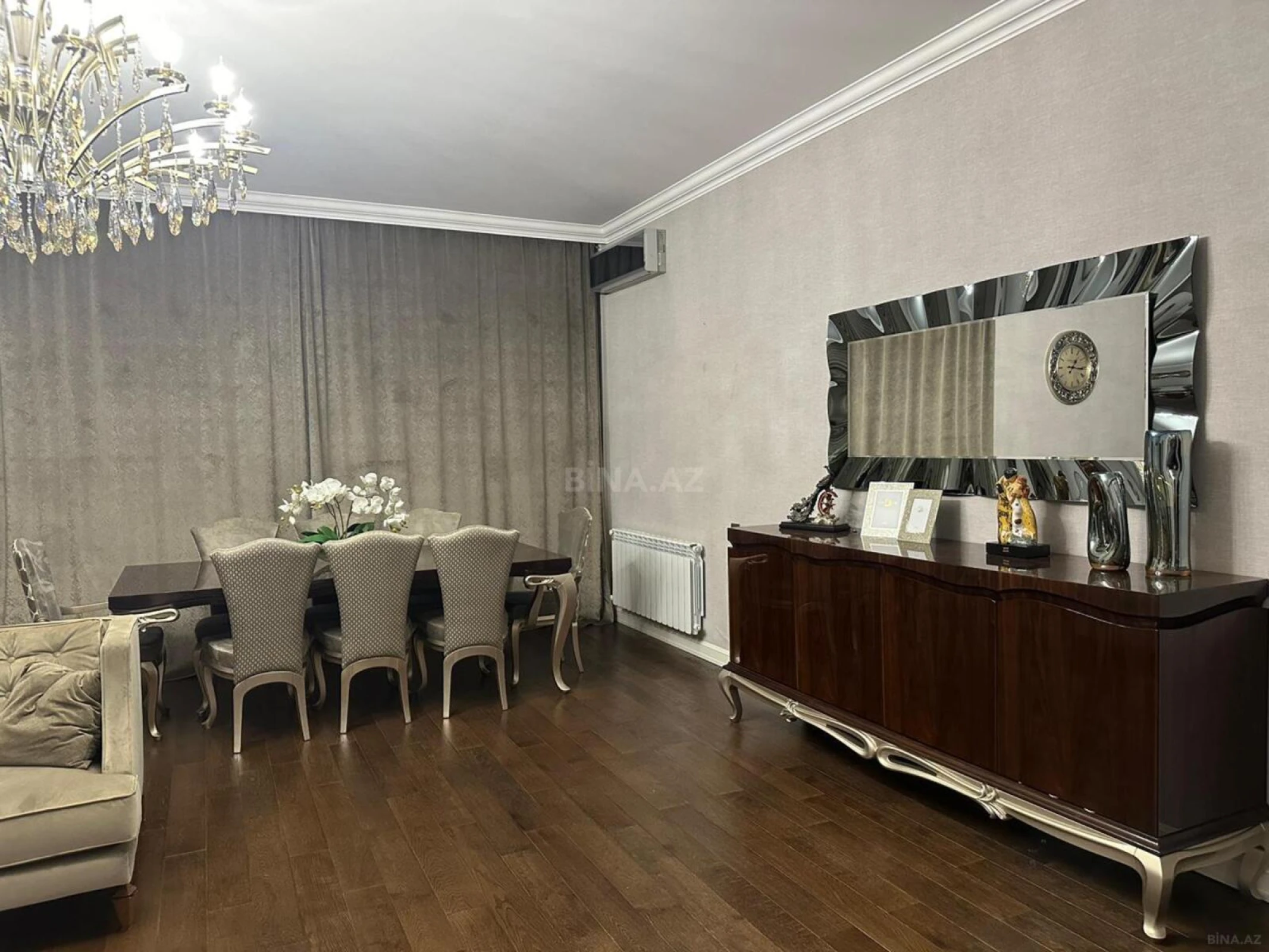 Kirayə verilir 3 otaqlı mənzil 160 m²