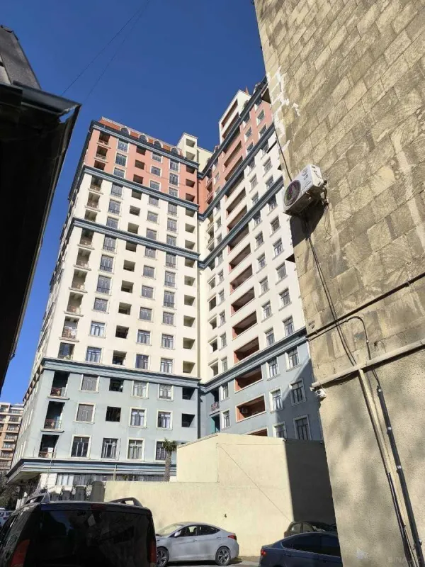 Satılır 3 otaqlı mənzil 86 m²