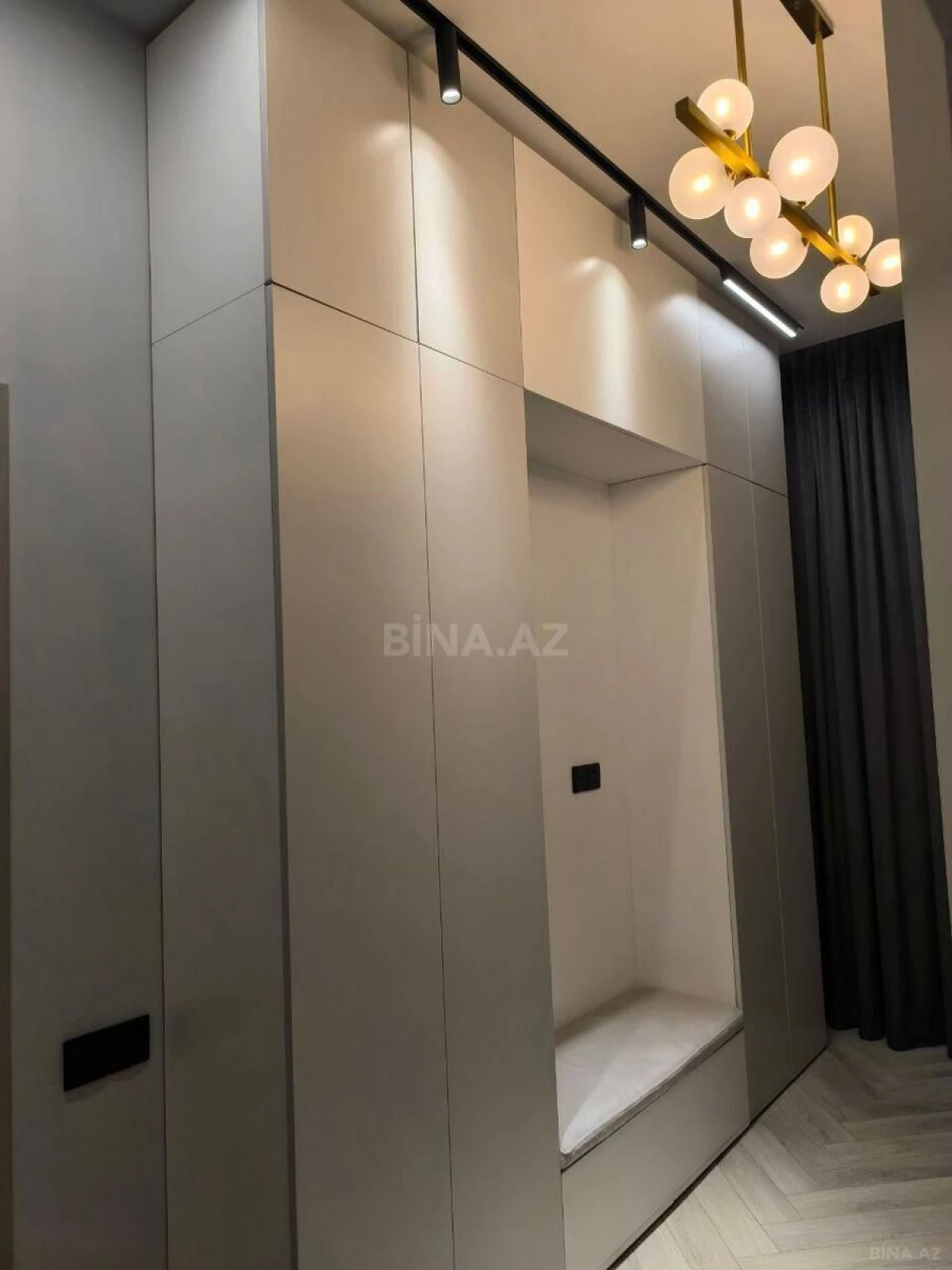Satılır 3 otaqlı mənzil 86 m²
