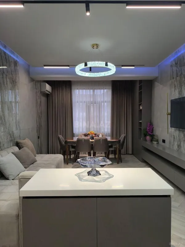 Satılır 3 otaqlı mənzil 86 m²
