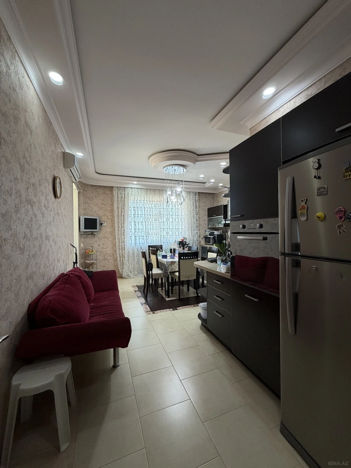 Satılır 7 otaqlı mənzil 306 m²