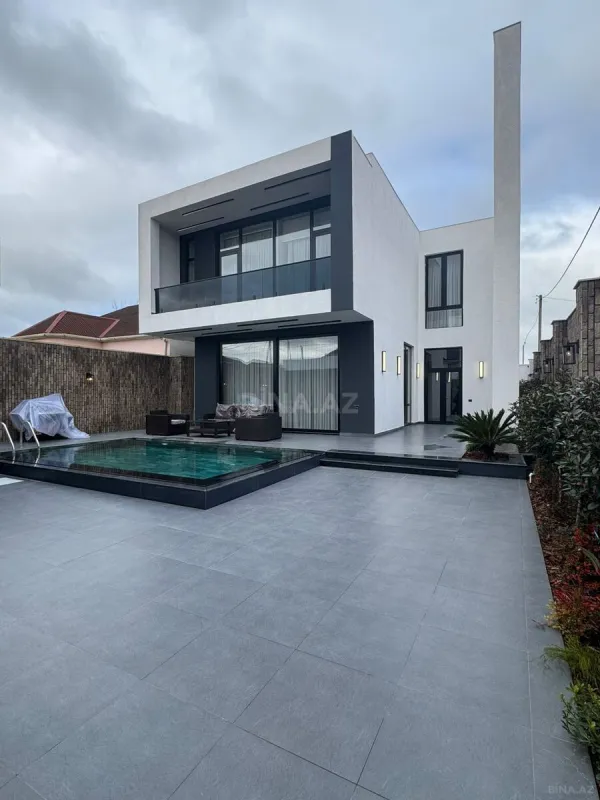 Satılır 4 otaqlı həyət evi 250 m²