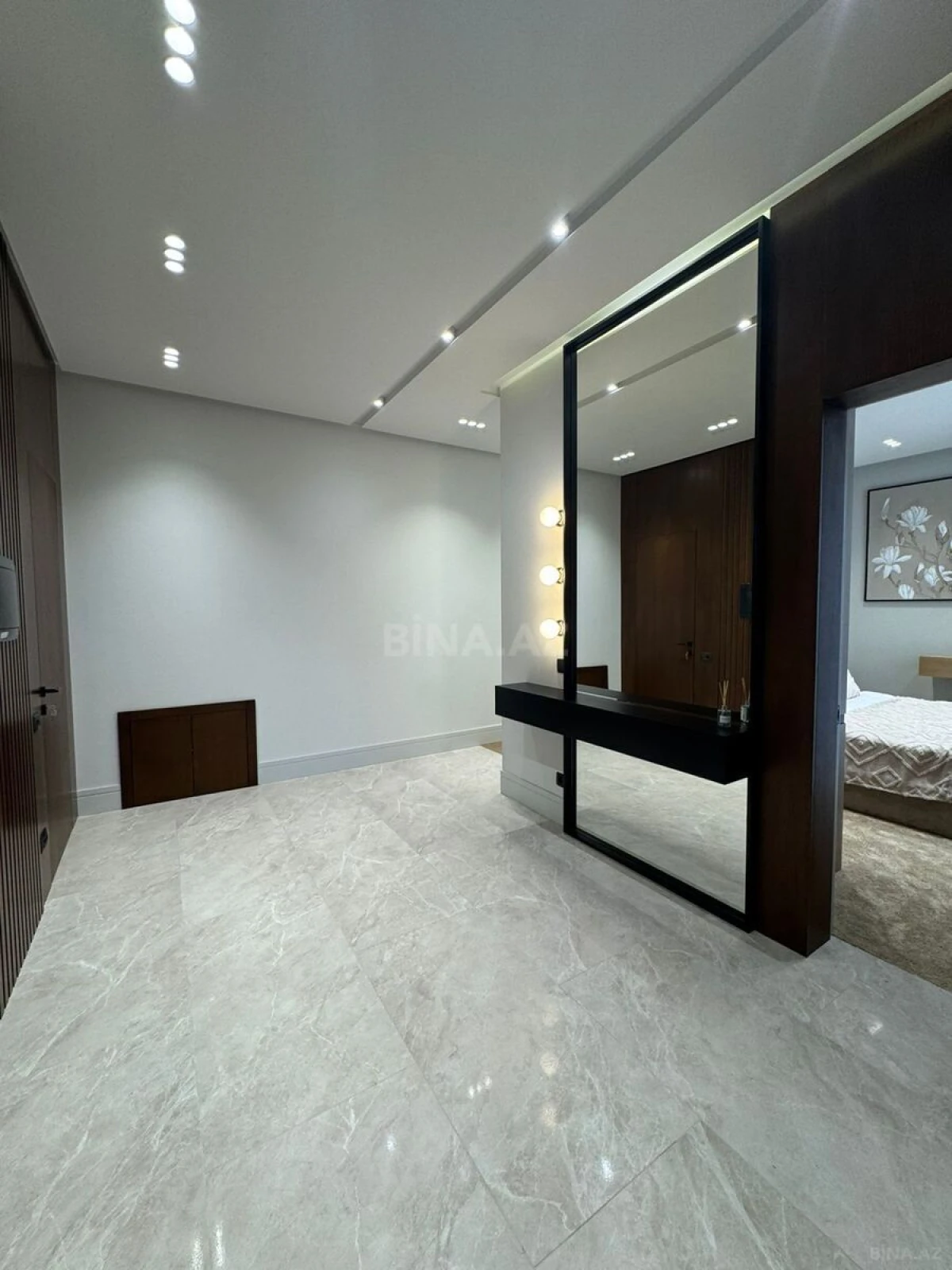 Satılır 4 otaqlı həyət evi 250 m²