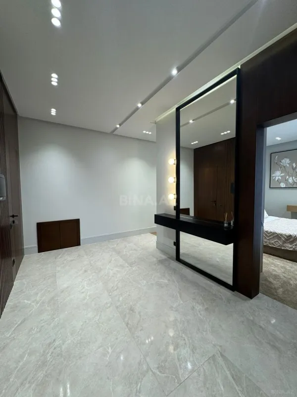 Satılır 4 otaqlı həyət evi 250 m²