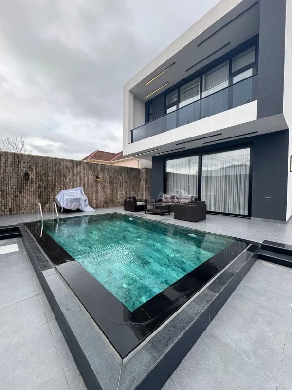 Satılır 4 otaqlı həyət evi 250 m²