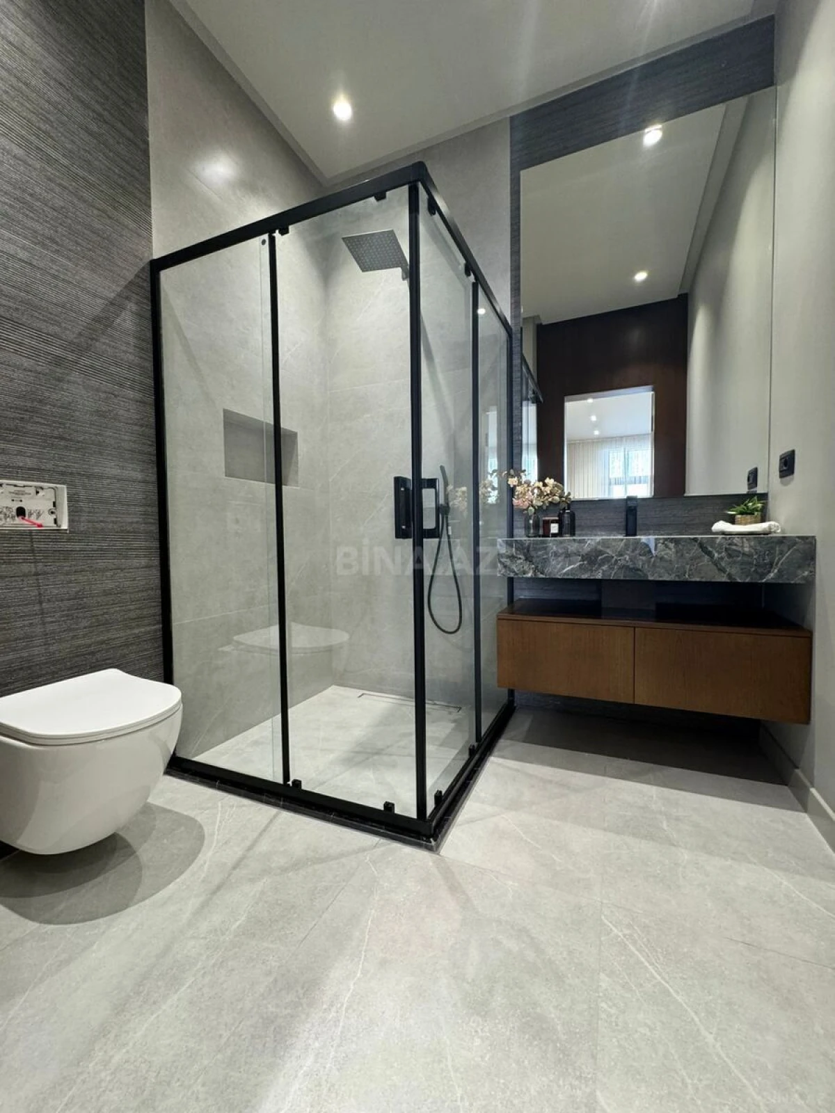 Satılır 4 otaqlı həyət evi 250 m²