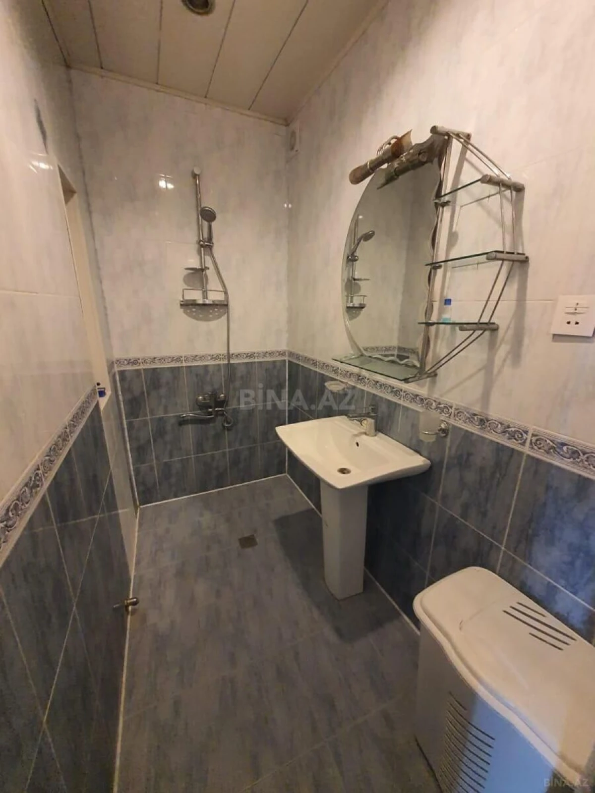 Satılır 4 otaqlı mənzil 100 m²