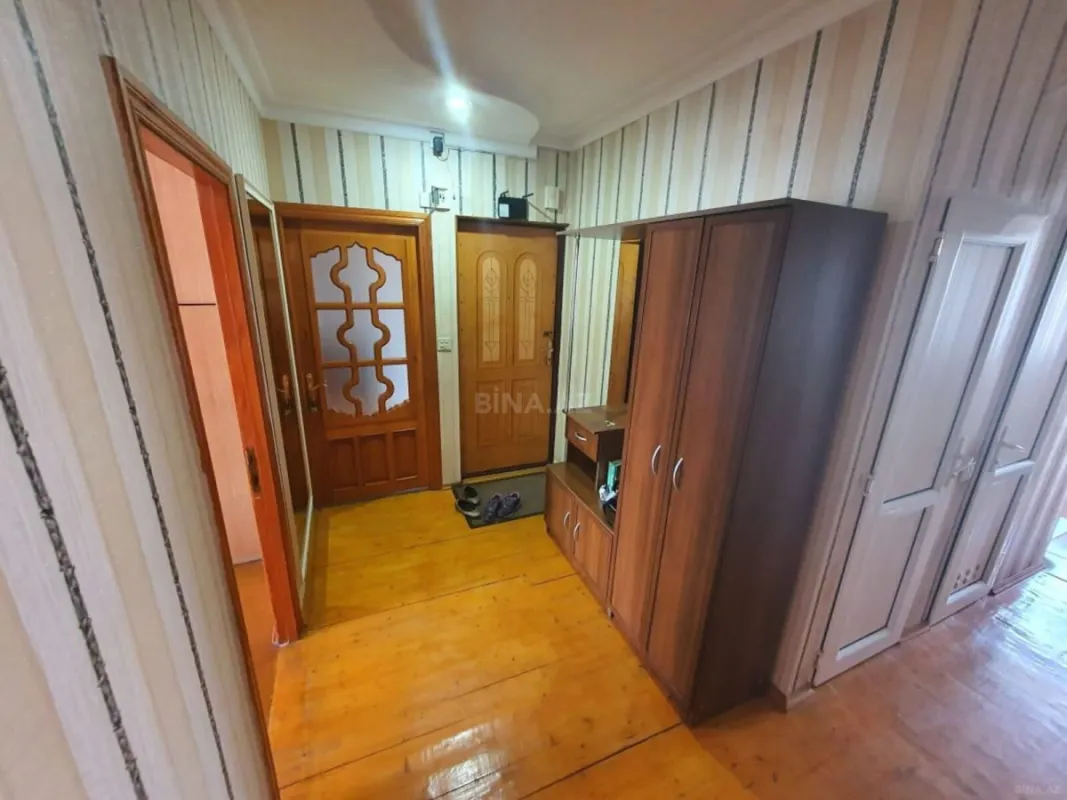 Satılır 4 otaqlı mənzil 100 m²