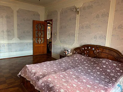 Satılır 4 otaqlı mənzil 100 m²