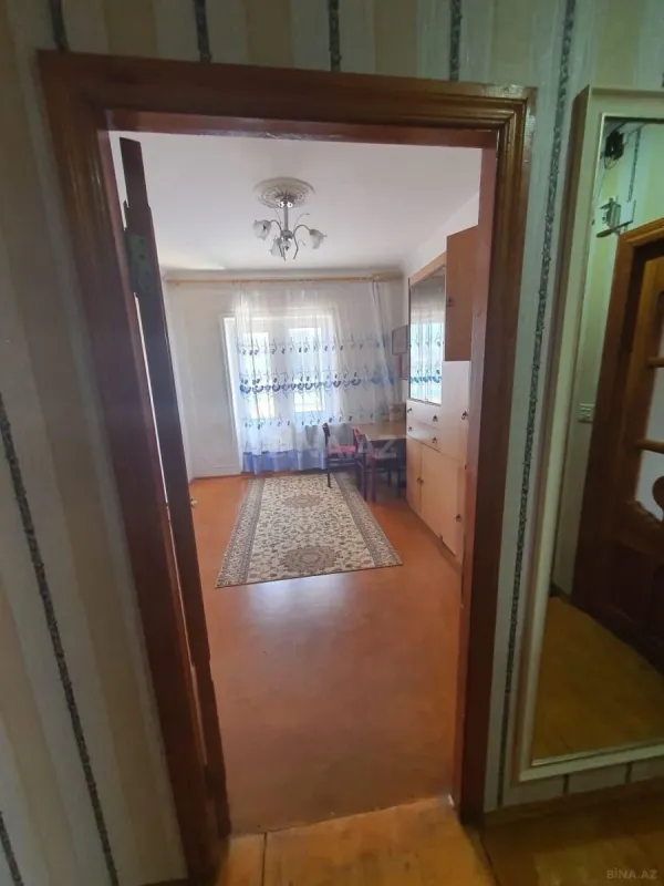 Satılır 4 otaqlı mənzil 100 m²