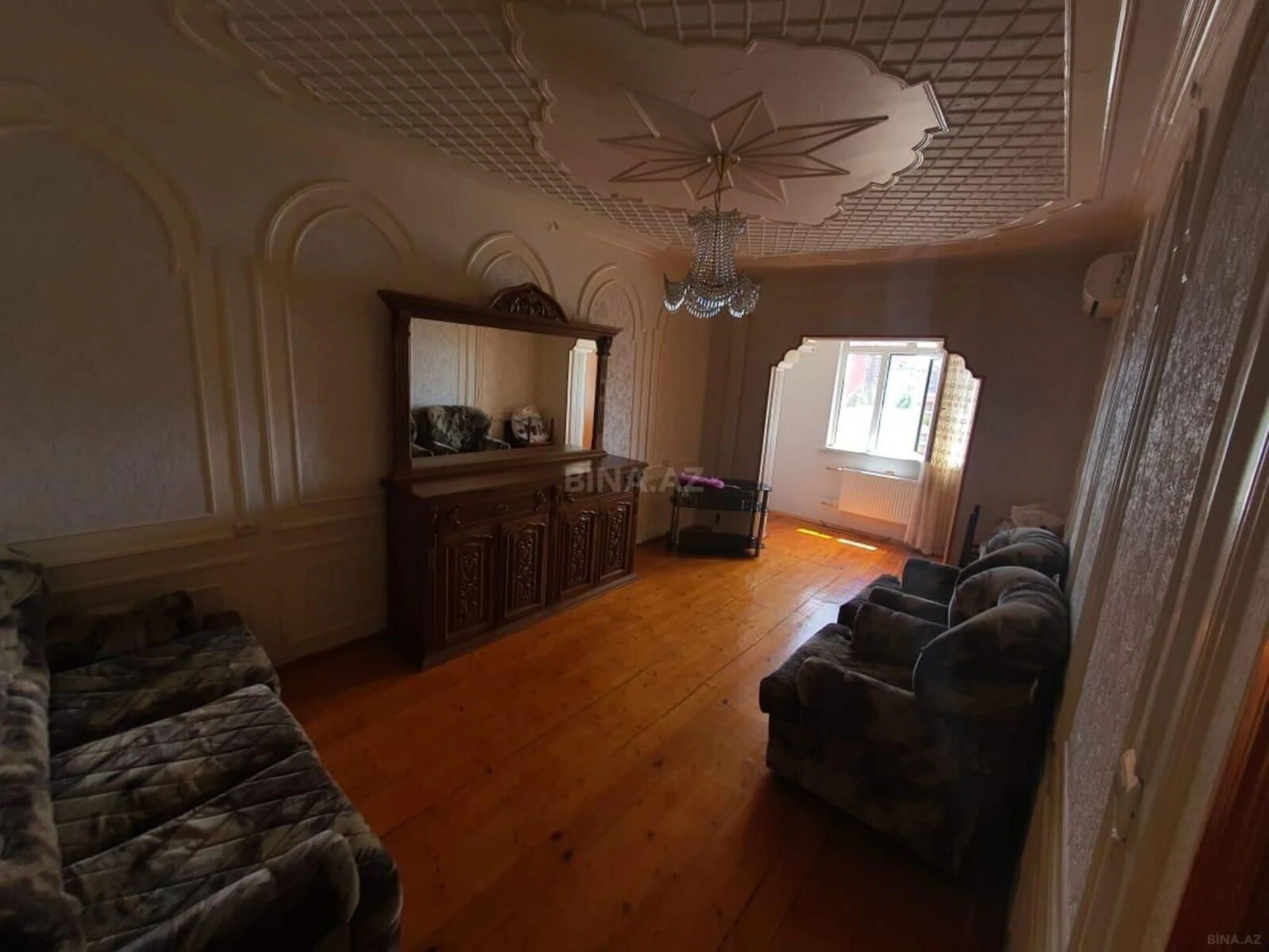 Satılır 4 otaqlı mənzil 100 m²