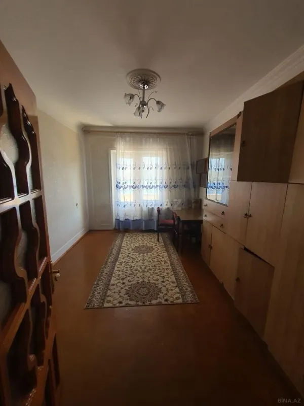 Satılır 4 otaqlı mənzil 100 m²