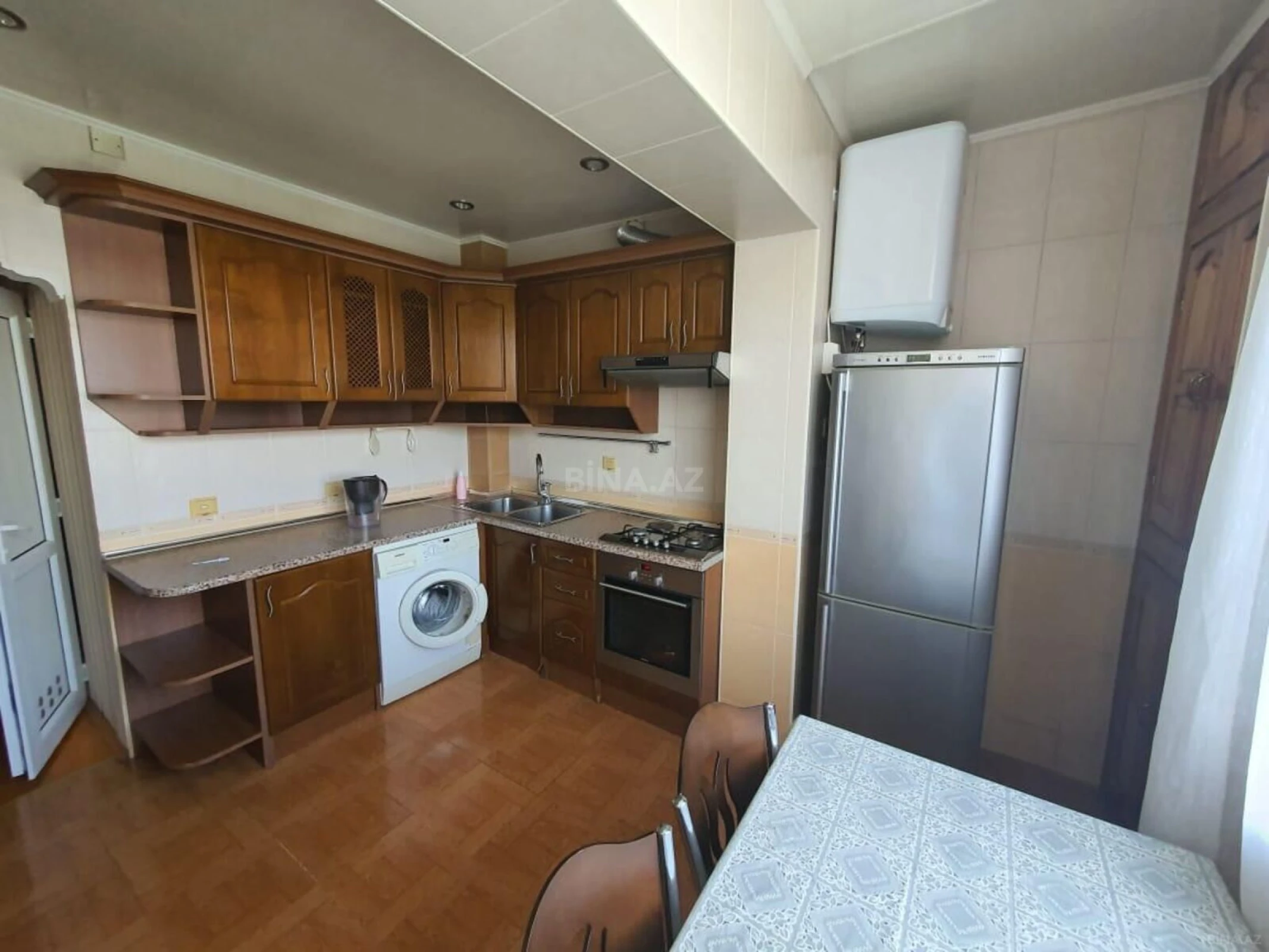 Satılır 4 otaqlı mənzil 100 m²