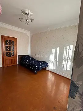 Satılır 4 otaqlı mənzil 100 m²