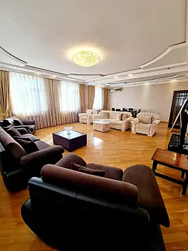 Kirayə verilir 3 otaqlı mənzil 175 m²