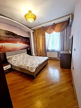 Kirayə verilir 3 otaqlı mənzil 175 m²