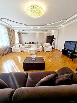 Kirayə verilir 3 otaqlı mənzil 175 m²