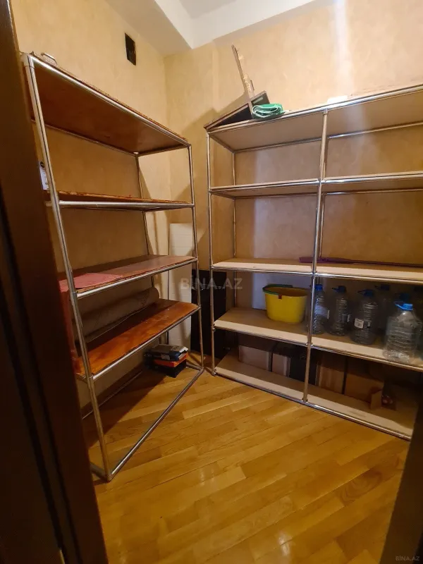 Kirayə verilir 3 otaqlı mənzil 175 m²