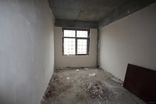 Satılır 5 otaqlı mənzil 202 m²