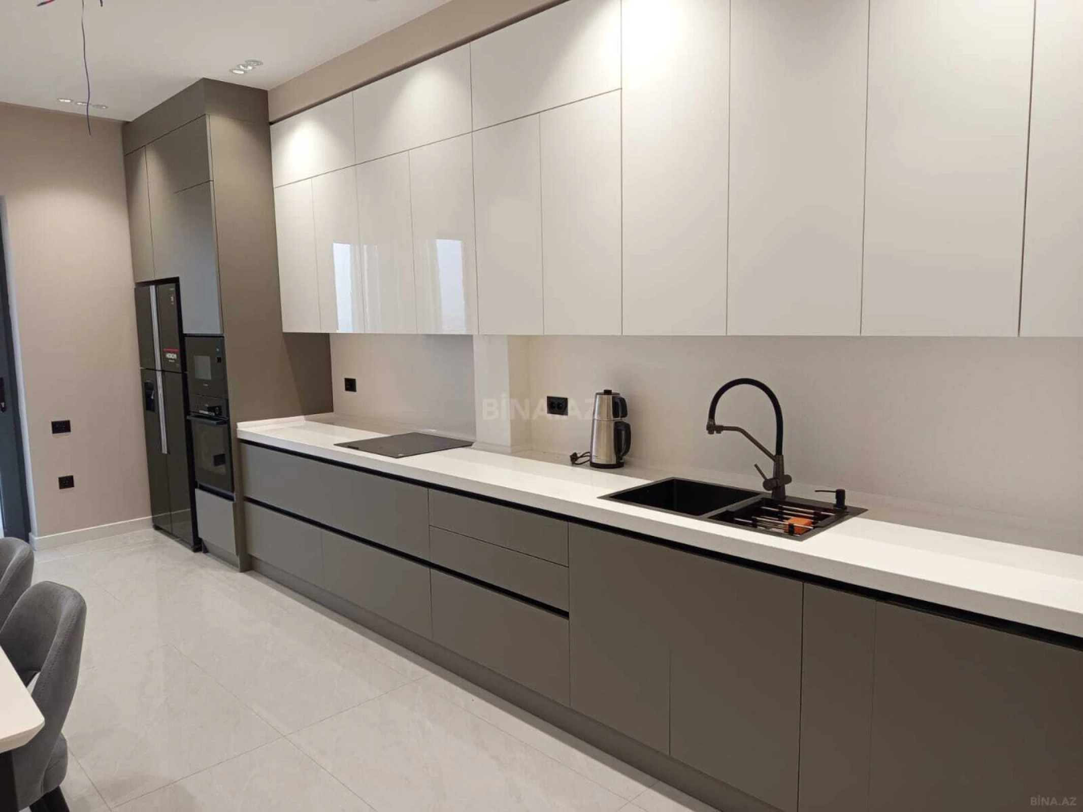 Kirayə verilir 3 otaqlı mənzil 160 m²