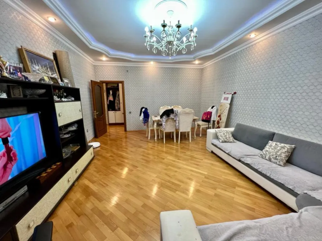 Satılır 3 otaqlı mənzil 86 m²