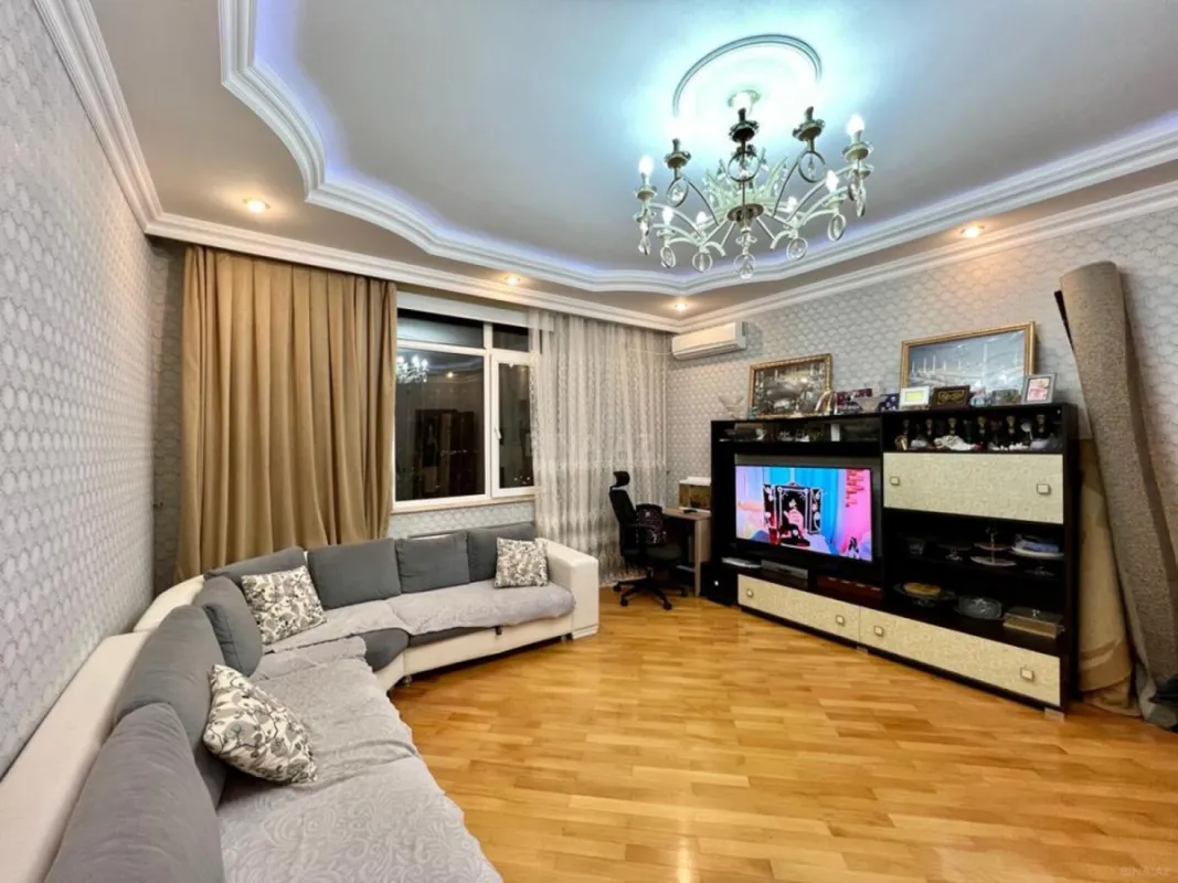 Satılır 3 otaqlı mənzil 86 m²