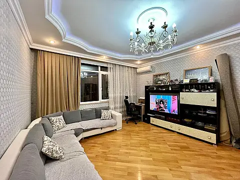 Satılır 3 otaqlı mənzil 86 m² — Bakı, İnşaatçılar 3 otaq 86.00 m²