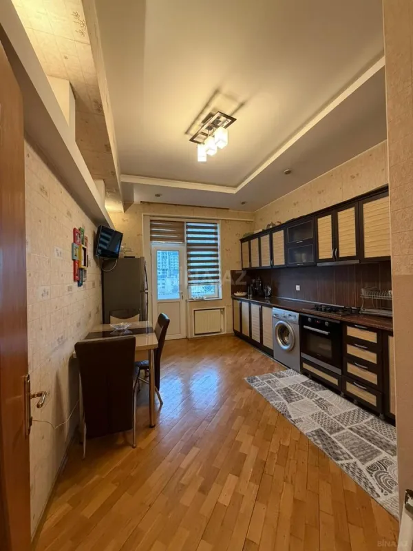 Satılır 2 otaqlı mənzil 92 m²